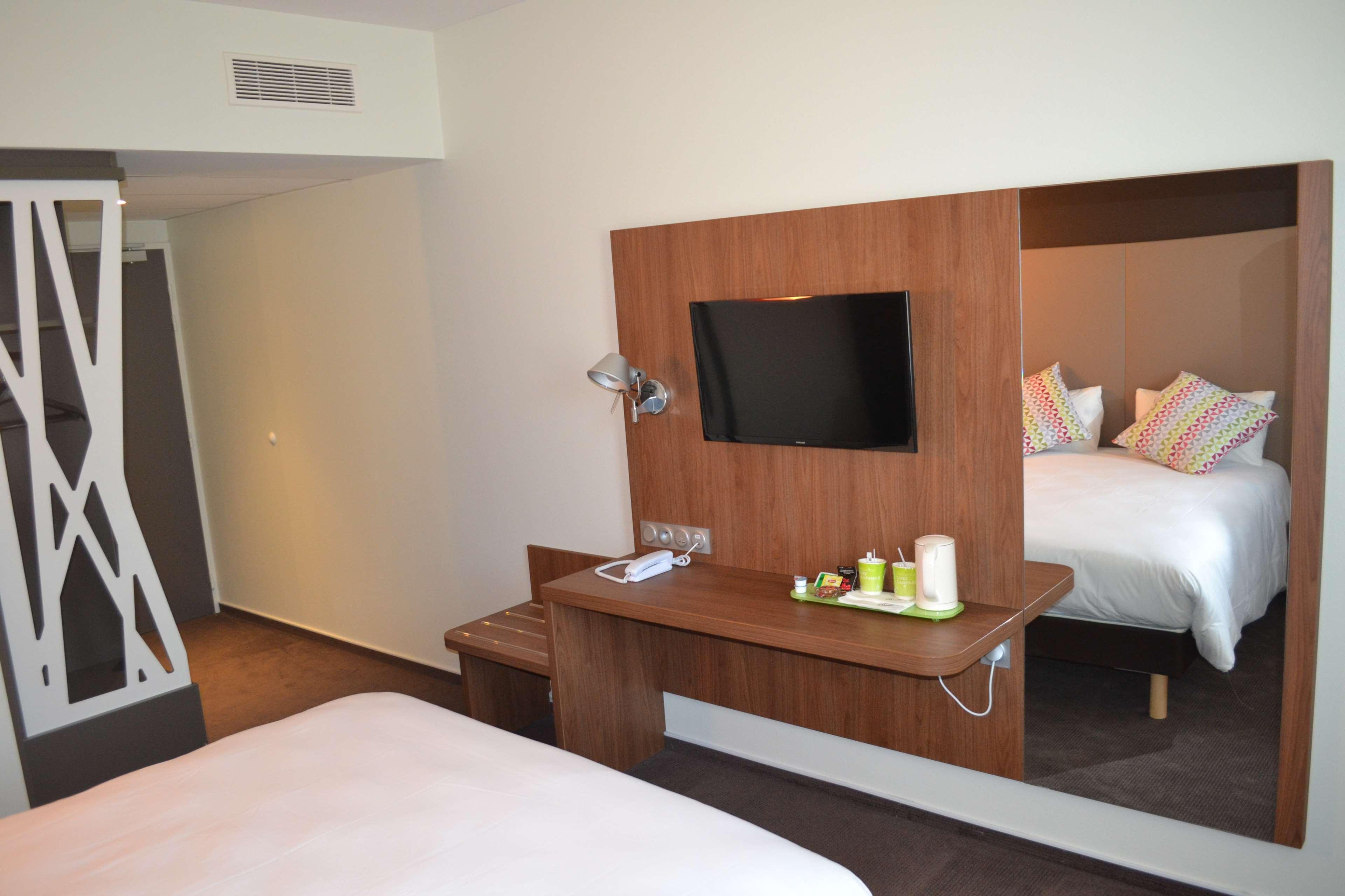 Hotel Campanile Saint Jean De Luz Esterno foto